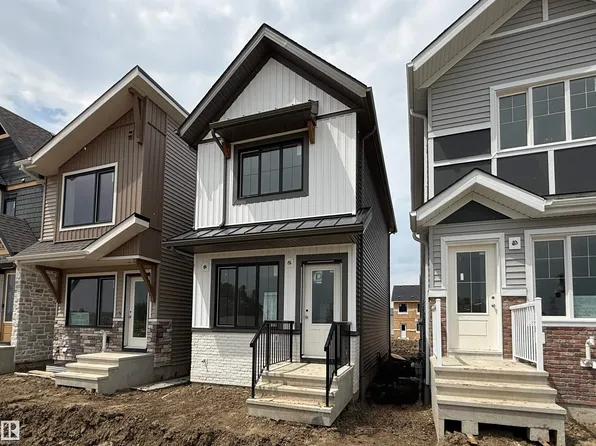 1320 9th St NW, Edmonton, AB T6T 2V3