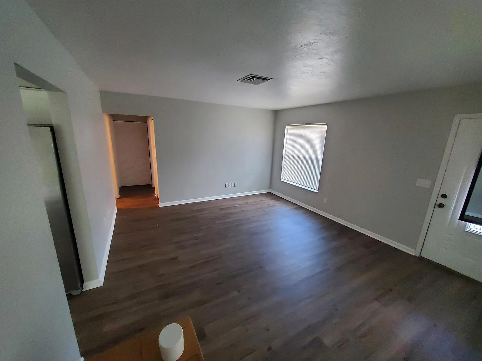 2 bed, 1101 sqft, $1,700 — Photo 2