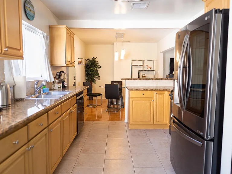 5756 Case Ave — Photo 5
