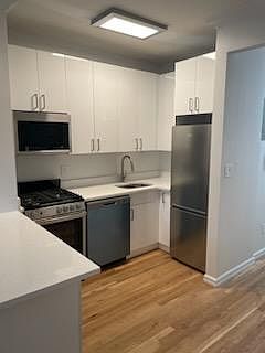 1st image of 441 W 50th St APT 2E