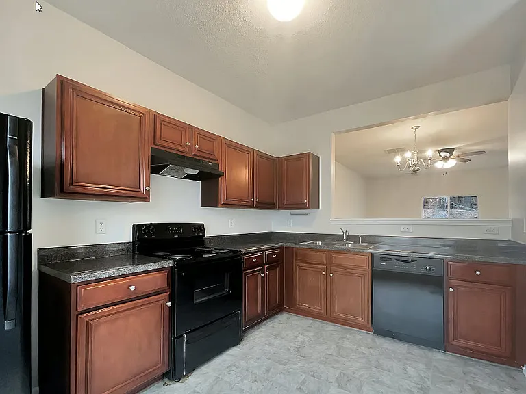 2226 Bigwood Trl — Photo 4