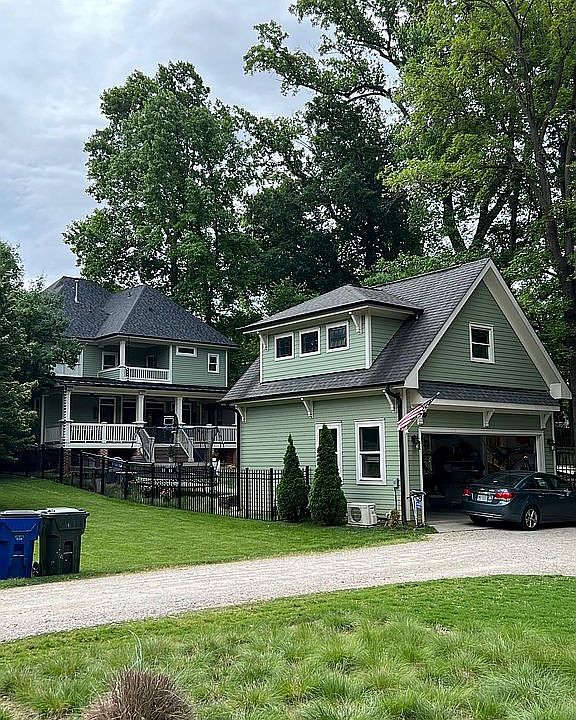 2nd image of 1223 Pierce St