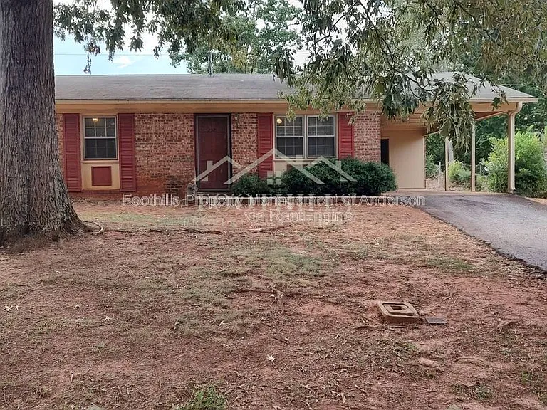 2505 Rolling Green Rd — Photo 12