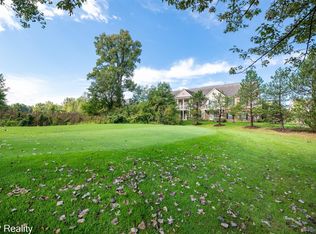 1975 Pinecroft Dr, Canton, MI 48188
