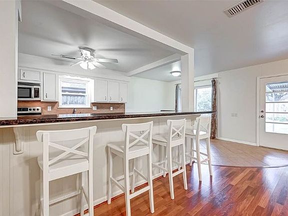 5th image of 5242 Kingfisher Dr