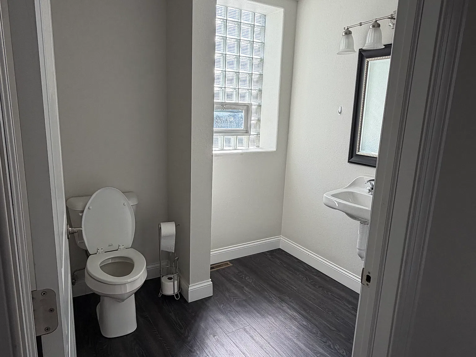 3 bed, 1300 sqft, $1,200 — Photo 4