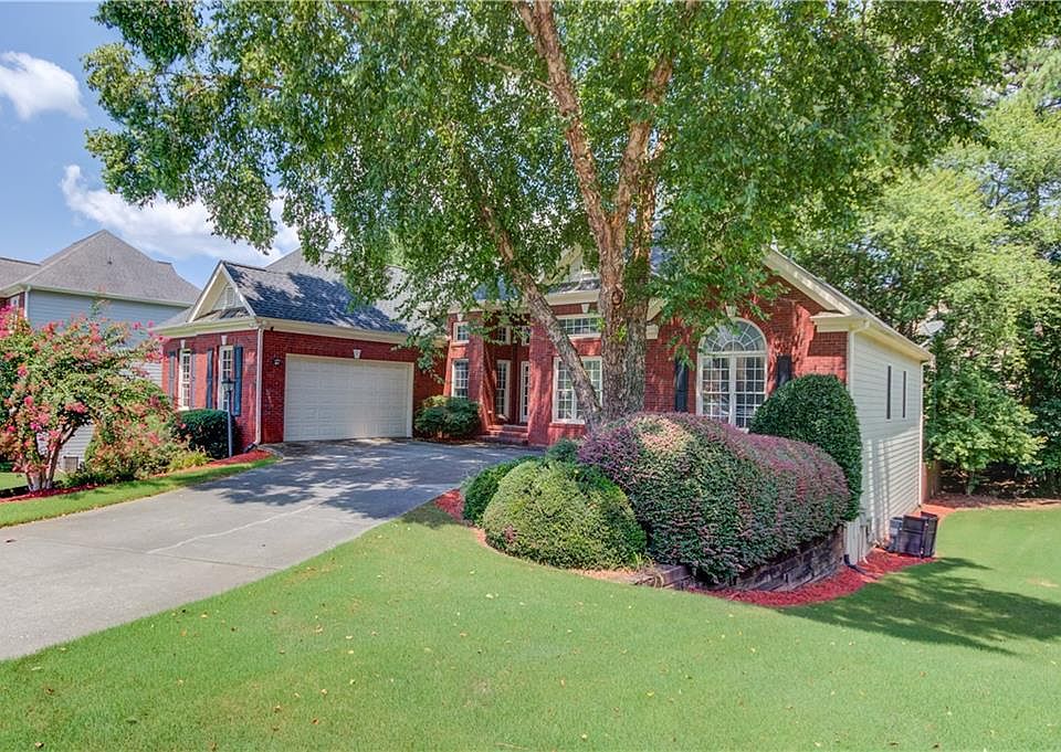 1st image of 688 Devonwood Trce