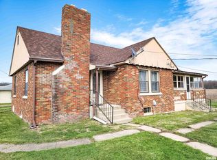 3852 Boxwood Rd, Xenia, IL 62899