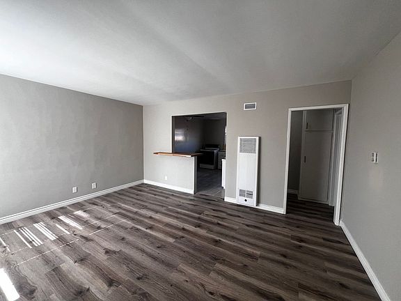 3rd image of 4156-4164 Somerset Dr #58-09