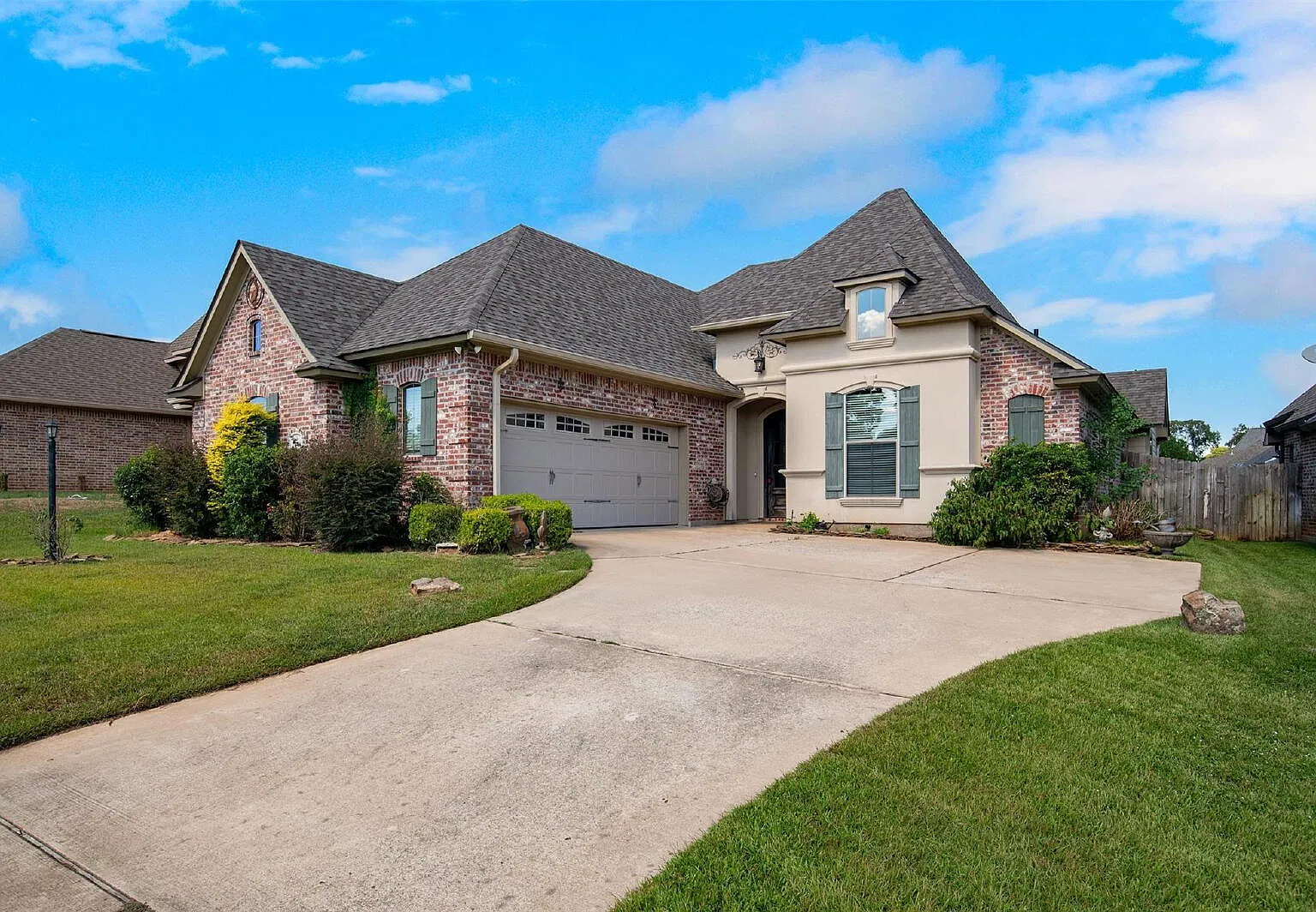3 bed, 2.0 bath, 1882 sqft, $2,250 — Photo 1