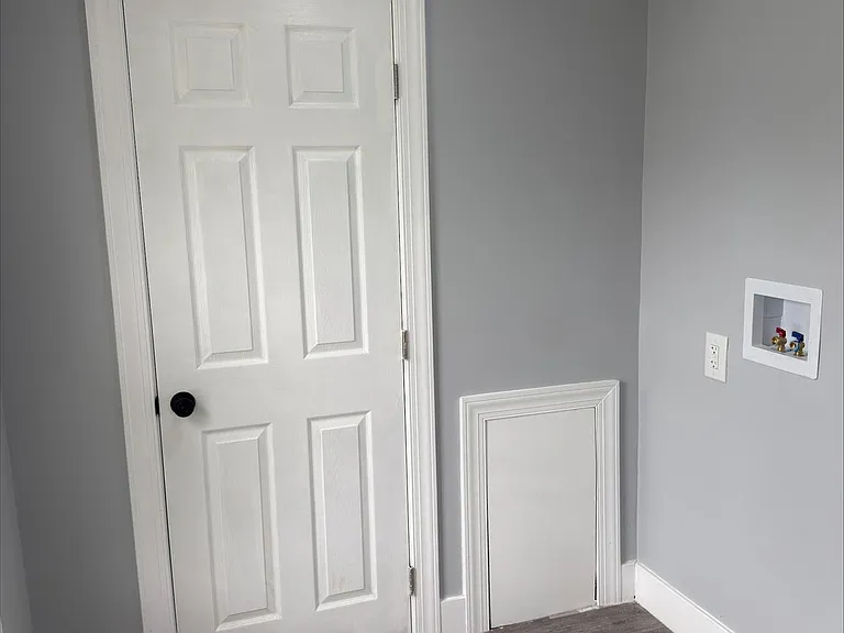 174 E Main St — Photo 10