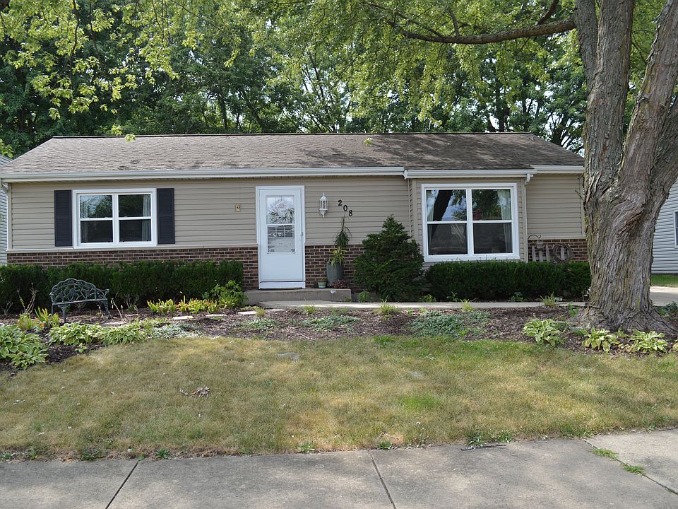 1st image of 208 Larchwood Ln