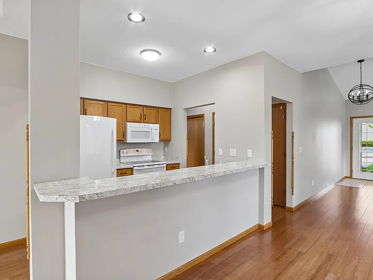 1551 Ranier Dr — Photo 26