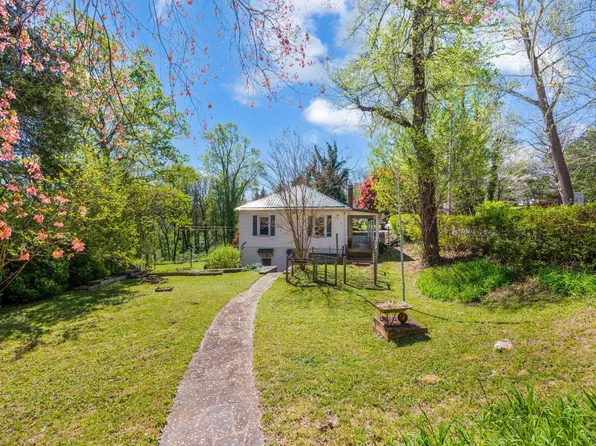 113 Garland Ave, Amherst, VA 24521