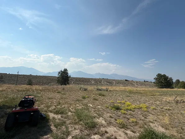 1079 Park Ln, Stevensville, MT 59870