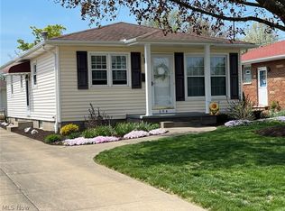 594 Ingalls Rd, Akron, OH 44312