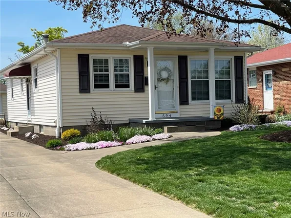 594 Ingalls Rd, Akron, OH 44312