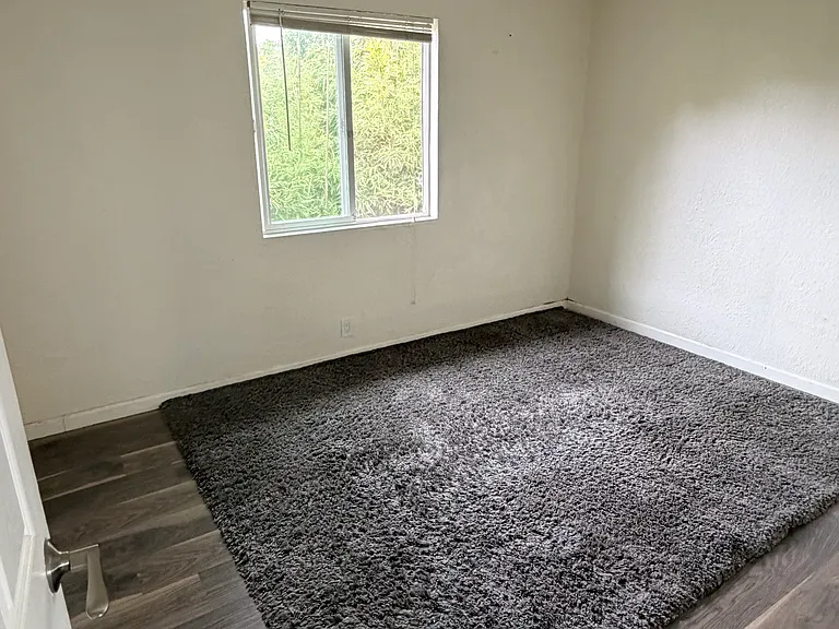 1100 Windermere Ave #5 — Photo 7