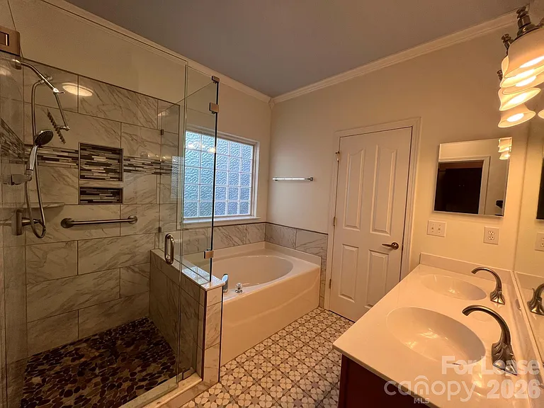 17508 Westmill Ln — Photo 8