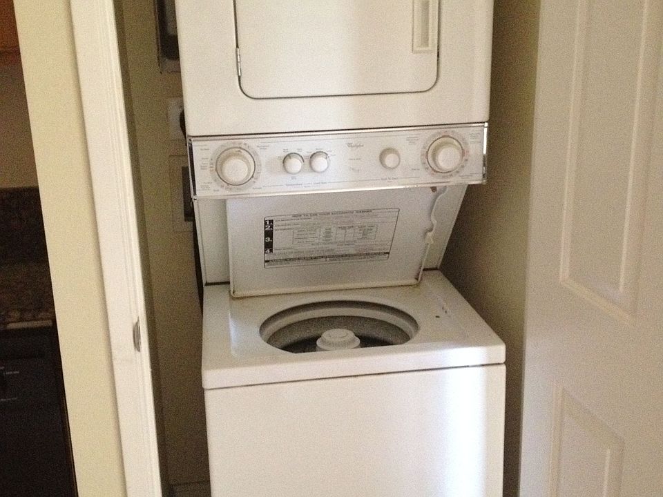 stacked washer/dryer