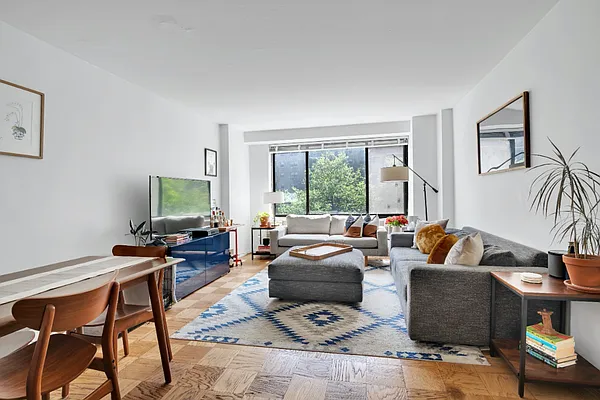 Rented by Level Group | media 6