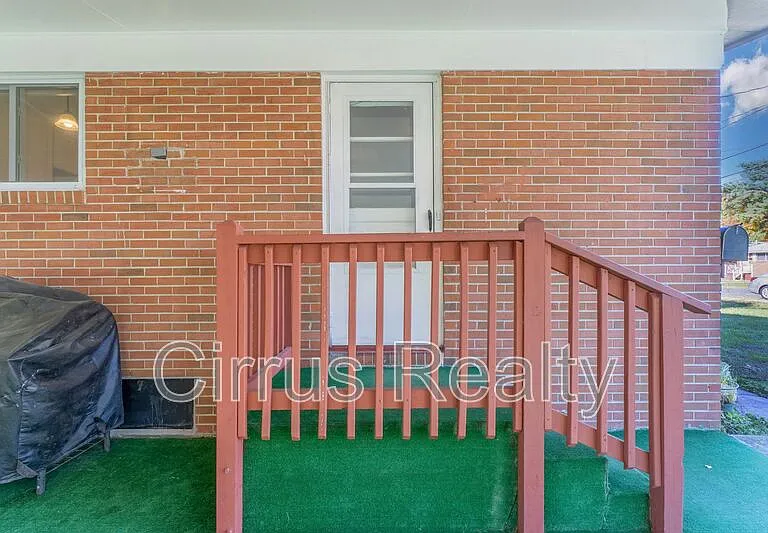 417 Greenbriar Ave — Photo 6