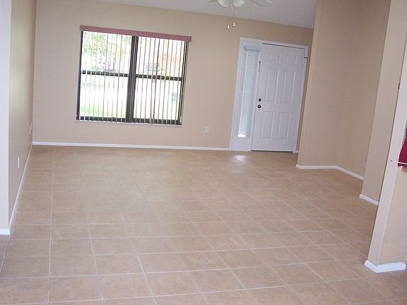 3rd image of 7271 Abbey Ln