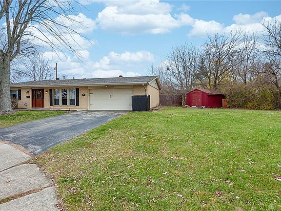 3rd image of 105 Glenwood Ct