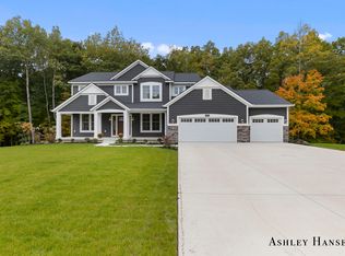 9318 Sunset Ridge Dr, Rockford, MI 49341