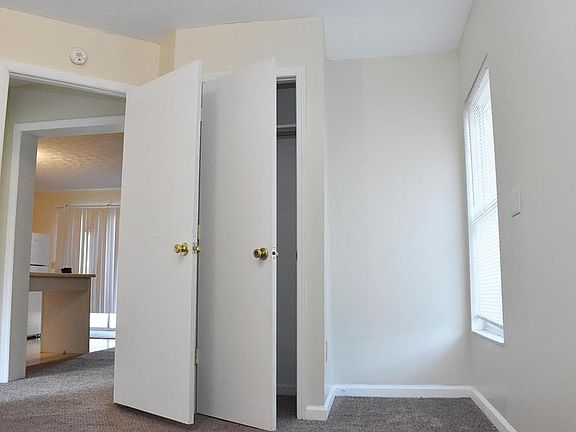 5th image of 329 Boyd St APT 25