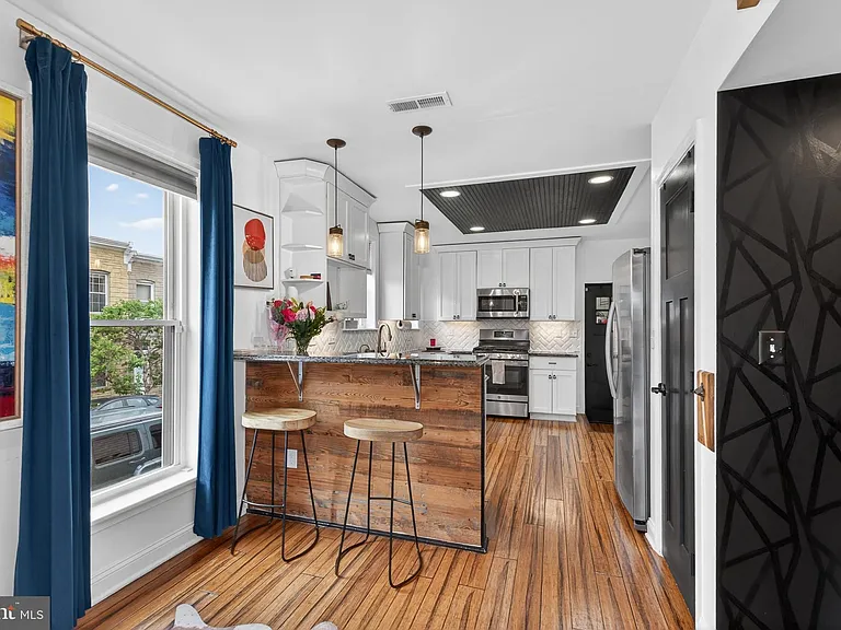 3200 Fleet St — Photo 15