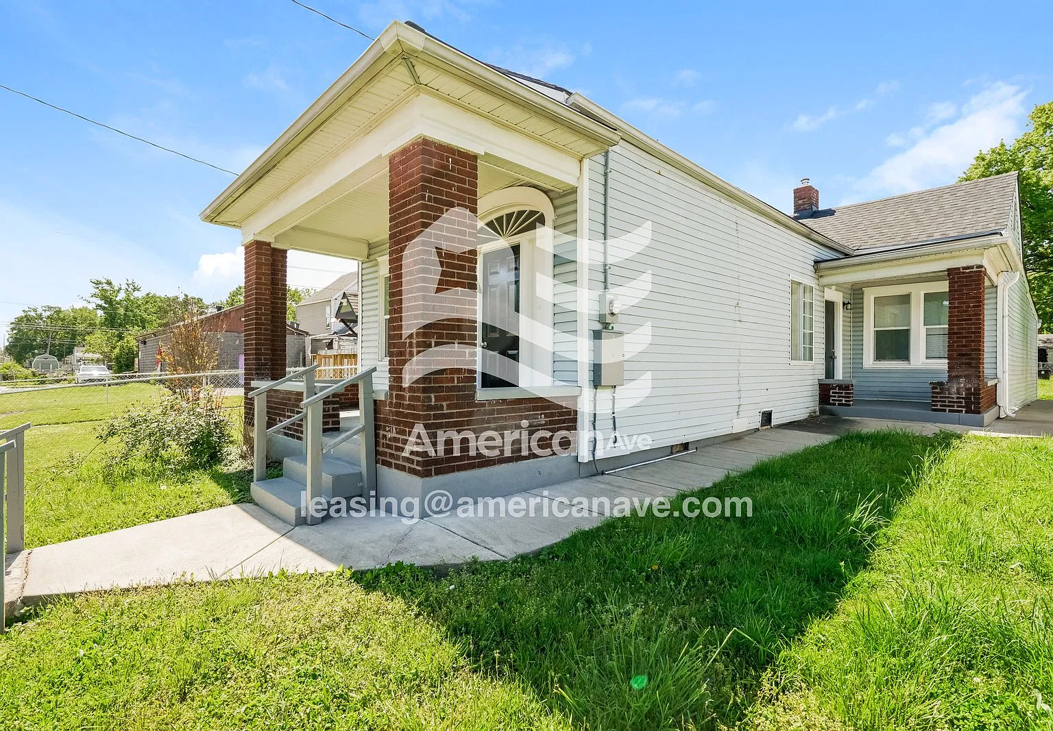3 bed, 1.0 bath, 1194 sqft, $1,497 — Photo 2