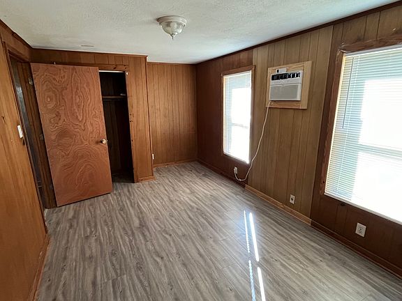 4th image of 2203 1/2 Cline St