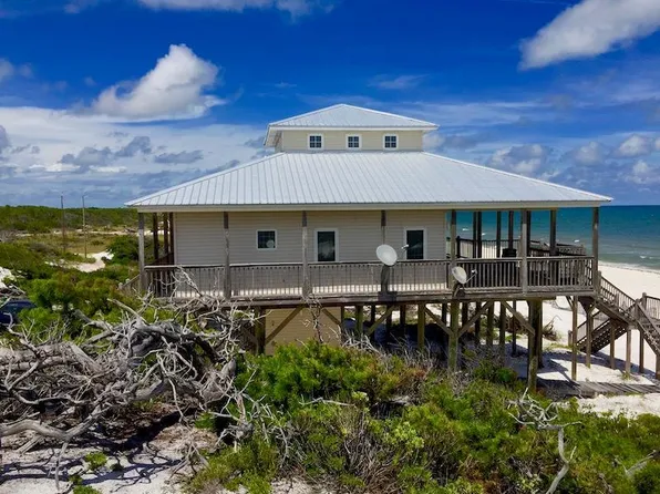 798 Gulf Shore Dr, Carrabelle, FL 32322