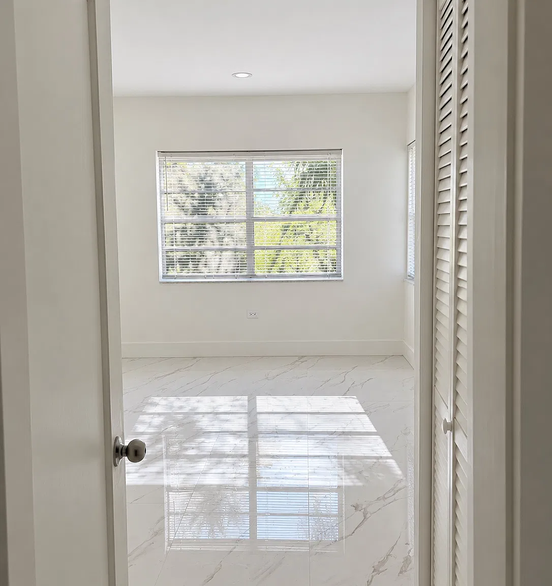 1 bed, 700 sqft, $1,975 — Photo 3