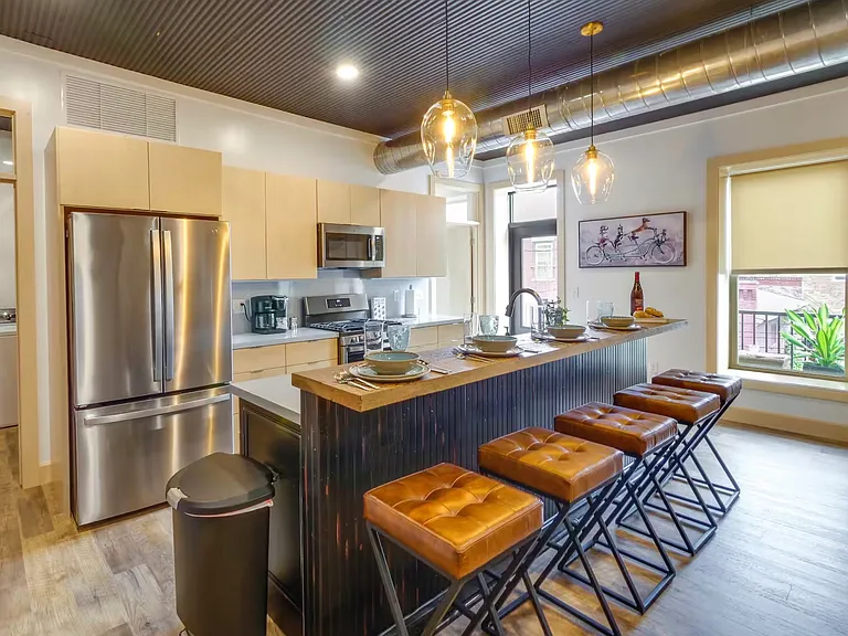 16 S Washington St #1 — Photo 9