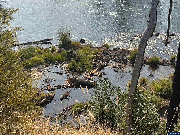3rd image of 26282 Sitkum Rd