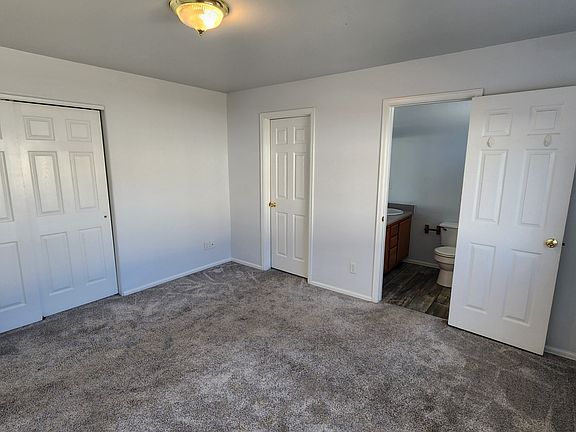 2nd image of 824 S 40th Dr