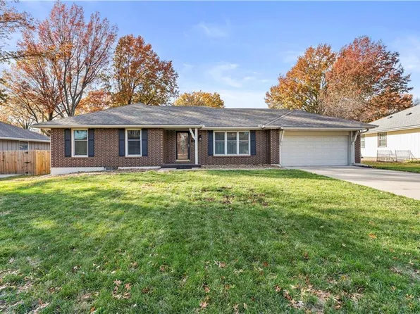 809 NW 12th St, Blue Springs, MO 64015