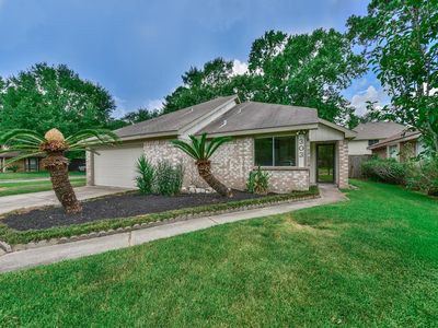 303 Brompton Ct, Highlands, TX, 77562