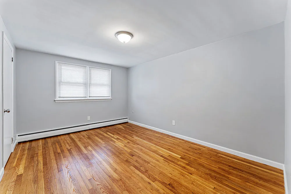 2 bed, 1250 sqft, $2,650 — Photo 4