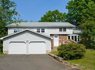 177 W Ridge Dr, West Hartford, CT 06117