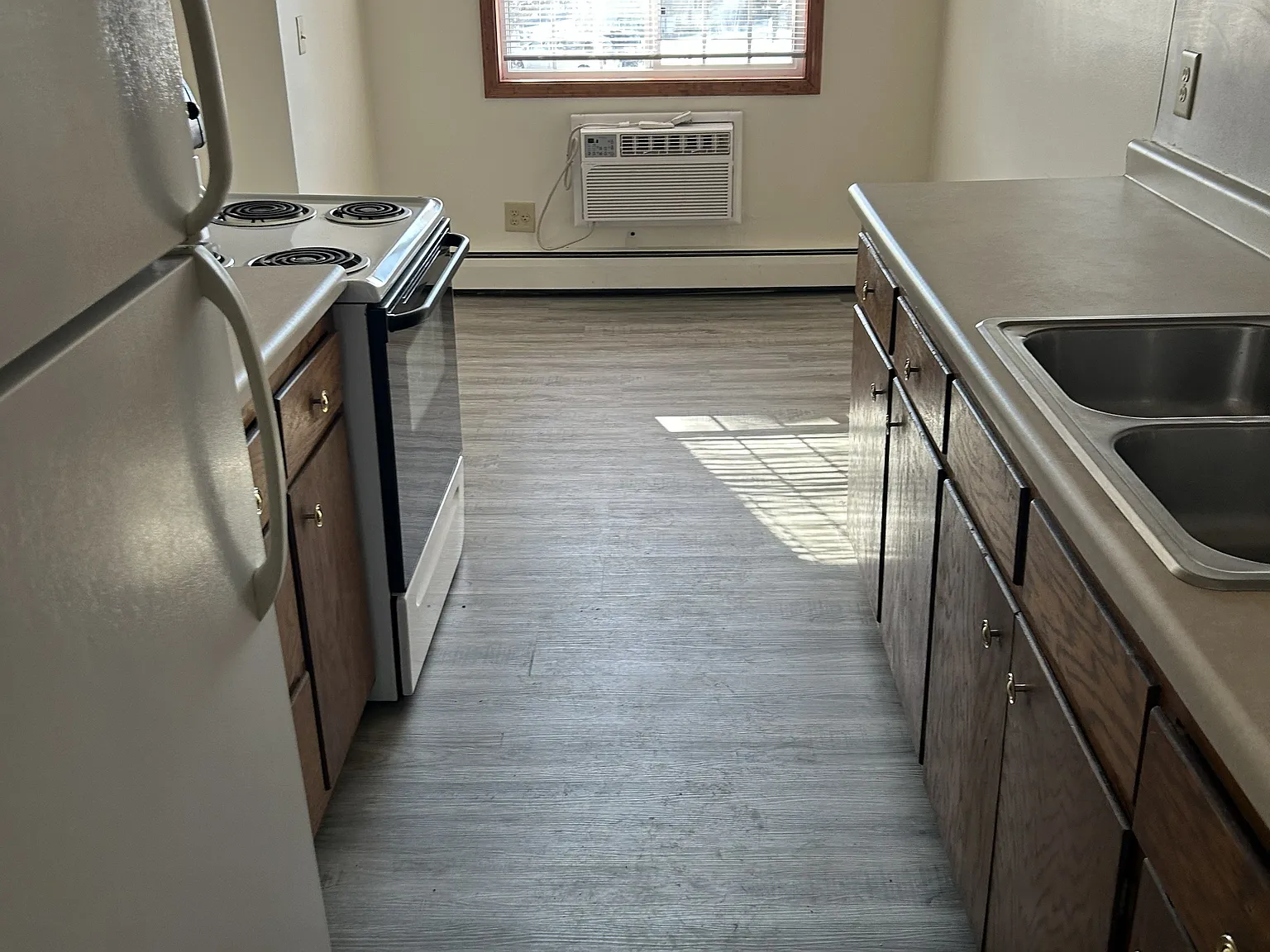 2 bed, 800 sqft, $1,295 — Photo 2