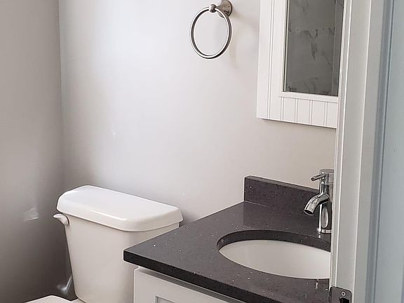 4th image of 175 Seymour Ave #2
