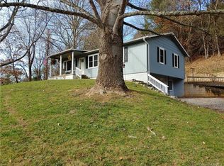 192 Blackberry Inn Rd, Weaverville, NC 28787