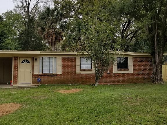 3rd image of 2211 Belle Vue Way