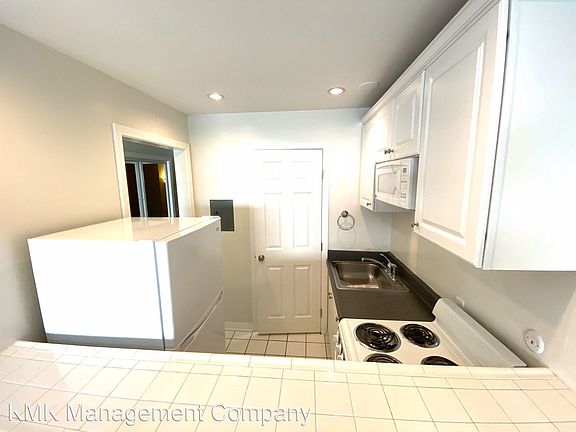 4th image of 9725 Charnock Ave APT 14