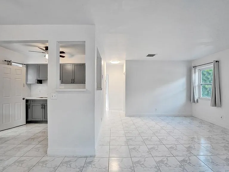 1836 SW 9th Ave — Photo 10