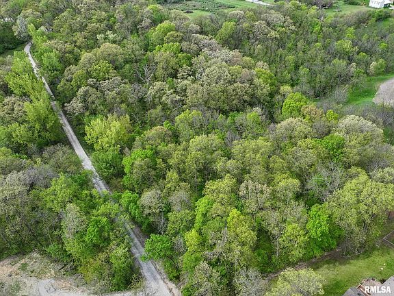 3rd image of Woodland Dr