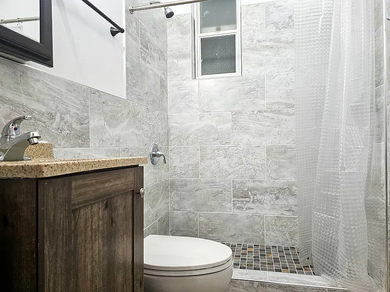 2739 W 16th St #1R — Photo 11